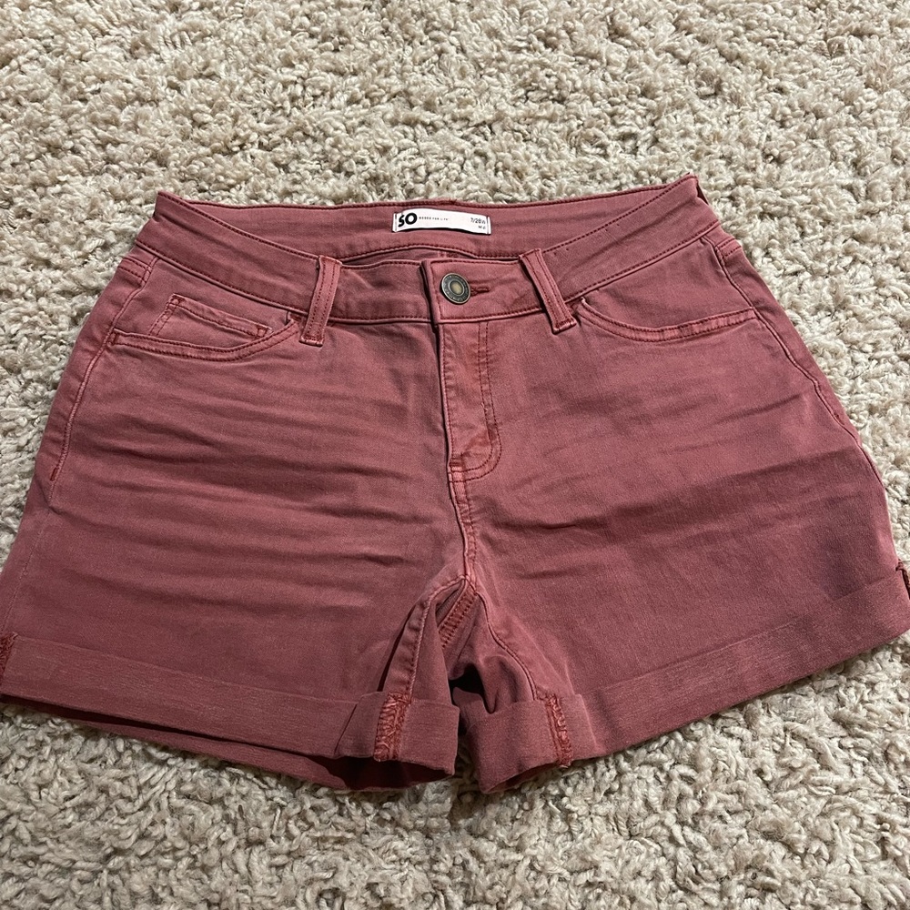 Sonoma Woman’s Size 7 Mauve Shorts